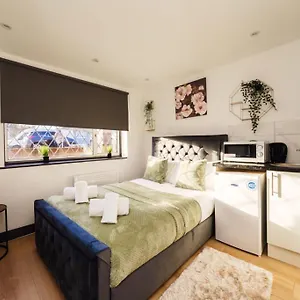 Stays Guest house Southall