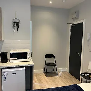 Suites By Gh Stays * Southall