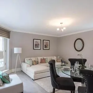 Mayfair W1 Apartment *