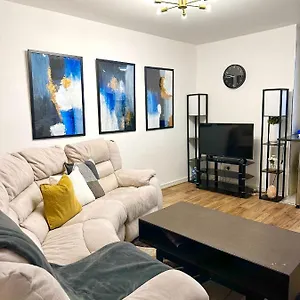 1 Br-kensington-24 7 Security-netflix Apartment *