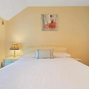 Snug & Cosy In Thamesmead Overlooking A Park Casa vacanze *