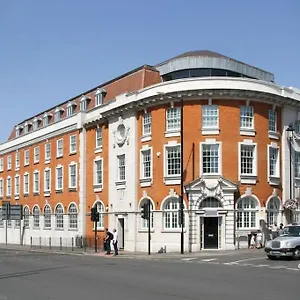 - Westcombe House Apartment Uxbridge