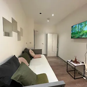 3 Bedroom Flat In King's Cross, St Pancras's. 2 Minutes To Euston. アパート