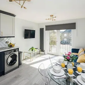 Smart Living Sophisticated Style - Photo Id Required Apartment
