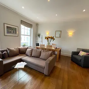 Victoria Maisonette