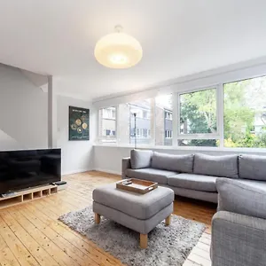 Peaceful Renovated 5bdr House Wgarden Apartment London
