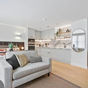 Bow Lane By Aeria Apartment *