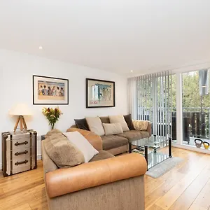 Apartment Immaculate 2br Flat, Greenwich, 2 Min Maze Hill St