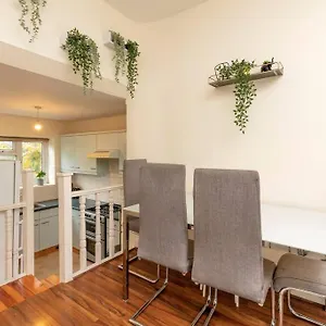 Apartment Charming North London
