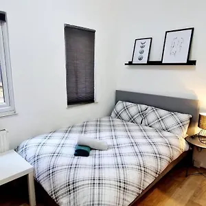 Lovely Studio- Aldgate East Stn * London