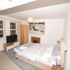Lordship Aparthotel