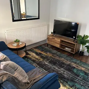 Dalston 1 Bedroom Flat Apartment London