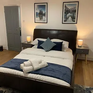 Cosy In Apartment London