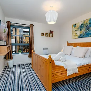 Apartment Zenith Hub