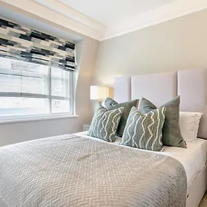Knightsbridge Cosy 2 Bedroom Central Location