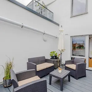 Apartment Modern 1bd Flat In Aldgate East With Terrace