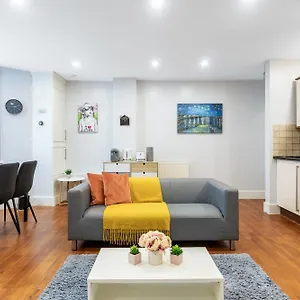 Apartment Bright Clapham London