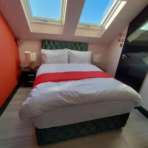 Letzi Private En-suite In Harrow Guest house *