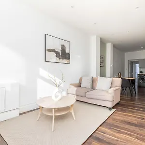 The Peckham Apartment *