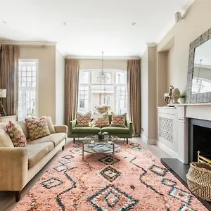 & Leafy - 2 Bedroom In Clapham * London