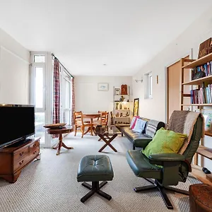 Penthouse 1br Flat Wbalcony & View, Walworth