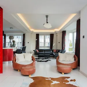 Veeve - Hyde Park Heights