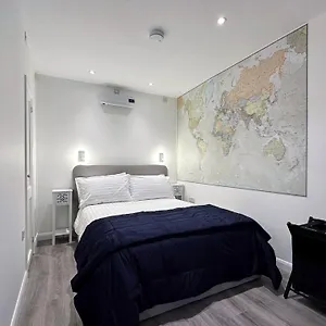 Apartment Kensington Studio Hosted By Airoperate Near Notting Hill - 1 Double Bed , 1 Sofa Bed, Ground Floor Via Private Entrance