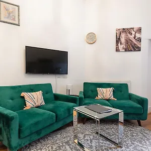 Deluxe Airconditioned Two Bed In Covent Garden London