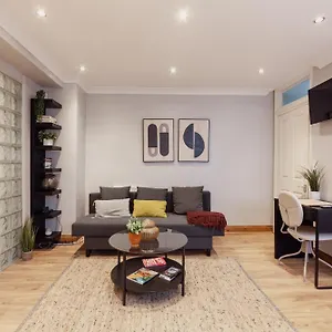 Kensington Nest Flat Apartmán