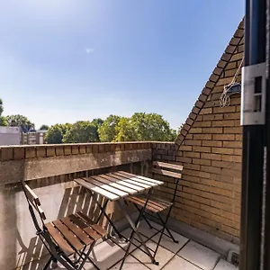 Luxury 3 Bedroom Flat With Balcony In Westbourne Park Apartment
