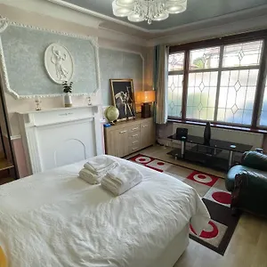 Homestay Walpole House
