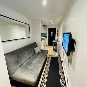Exclusive Private One Bedroom Apartment