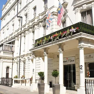 Grand Plaza Serviced Lägenhetshotell 4*