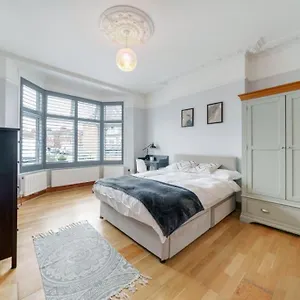 Large Two Bedroom Apartment London