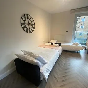 Chelsea Battersea Luxury 5 Star Prime Location Apartment