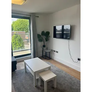Spacious 1 Bedroom Flat In Kilburn Park F55 Apartment London