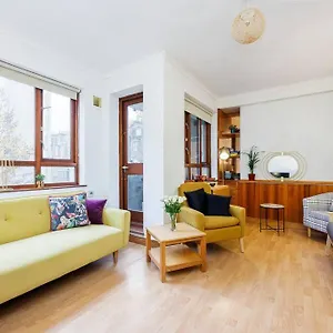 Kings Cross Apartment *