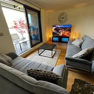 Apartment New! Charming Near Attractions *