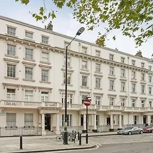 Apartment Spacious Studio, 5 Mins To Victoria Station, Central