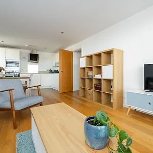 Guestready - Charming With A Balcony Apartment London