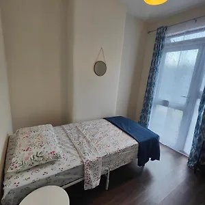 The Single Cosy Lane Guest house *
