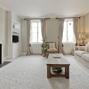 Fabulous 3 Bed Flat Chelsea Apartment London