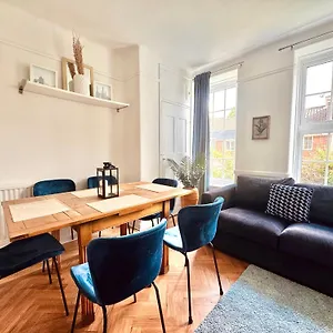 Apartment Beautiful 3bed In *