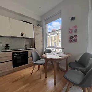 Apartment One Bedroom Flat Islington N7 *