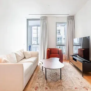 Apartment Spacious 2 Bed 2 Bath Battersea Powerstation *