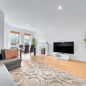 Spacious Two Bedroom Private In Tower Bridge Bridge Apartment London