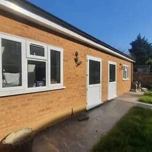 Centre Large Private Apartment Ilford