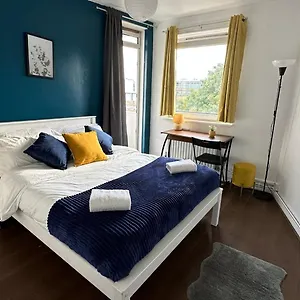 Modern 3 Bedroom Flat In Camden London