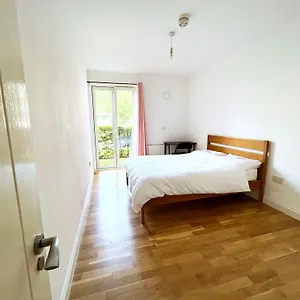 Bedroom 2, Queens Road *