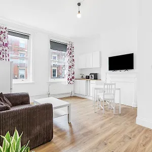 Spacious Cozy Flat West Hampsted Pass The Keys Apartment London